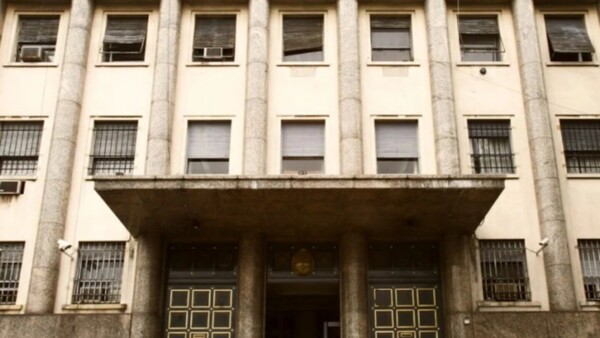 Por “despilfarro”, se reestructura la Casa de Moneda en Argentina