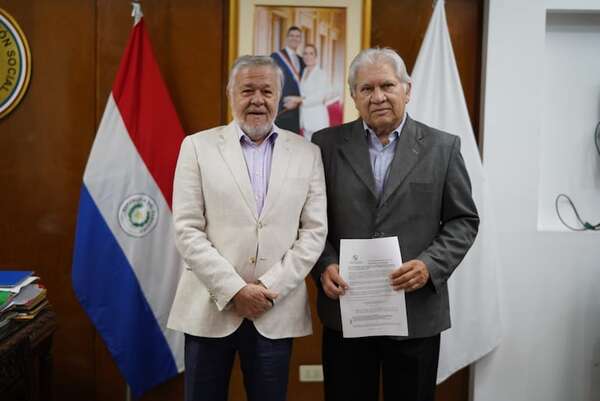 Presidente de IPS viaja a Chile, ¿quién pagará los gastos? - Nacionales - ABC Color