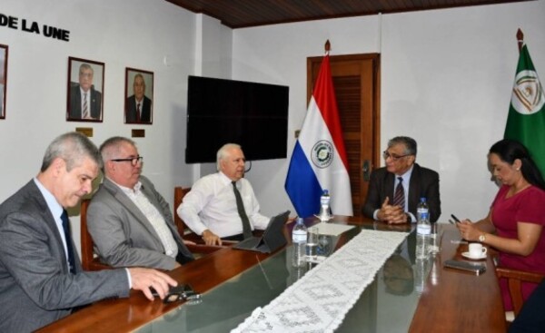 Avanza proyecto de construcción del Gran Hospital del Alto Paraná