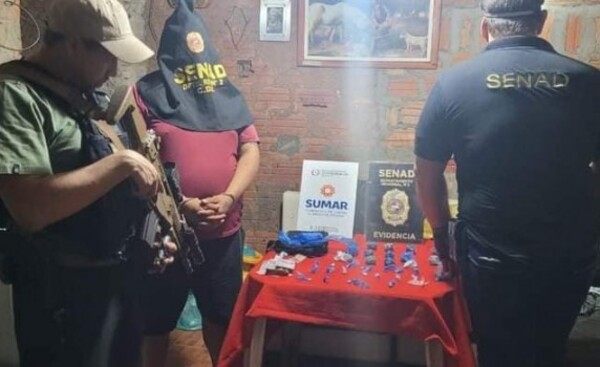 SENAD detuvo a un presunto microtraficante con marihuana y cocaína