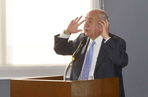 Pensador propone tres claves para mejorar la calidad de la democracia en nuestros países - Política - ABC Color