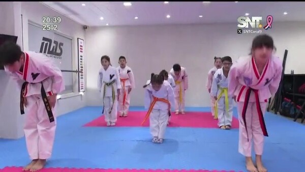 ¡Taekwondistas paraguayos se destacaron en Brasil! - SNT