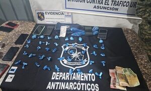 En allanamientos antinarcóticos simultáneos detienen a un vendedor e incautan varias evidencias