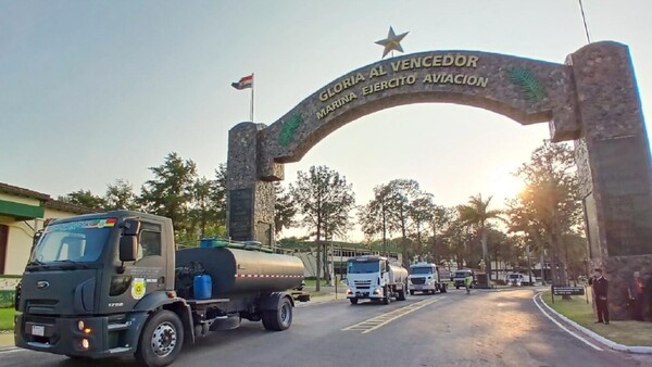 Alarmante sequía: Camiones hidrantes llevan más 300.000 litros de agua al Chaco