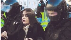 ¿Larissa Riquelme fue detenida?