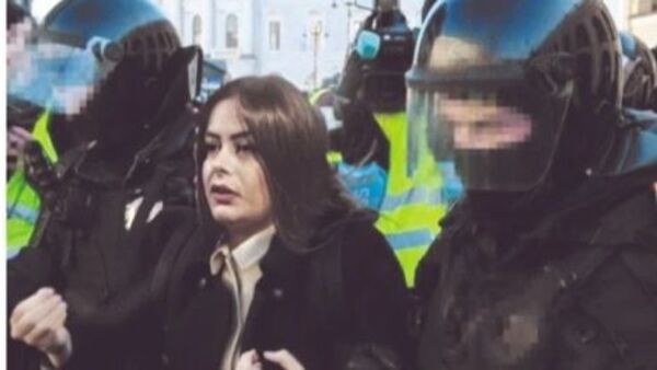 ¿Larissa Riquelme fue detenida?