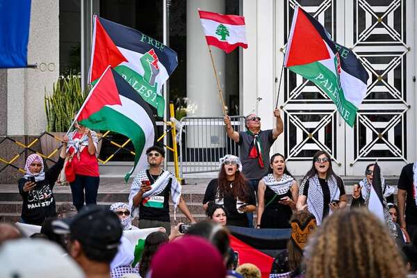 Un año de guerra: miles de personas en América se solidarizan con Palestina - Mundo - ABC Color