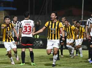 Libertad vs. Guaraní: El aurinegro festeja ante el gumarelo - Fútbol - ABC Color