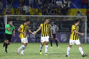 Versus / Guaraní vuelve a festejar en el Chaco y le da otro duro golpe a Libertad