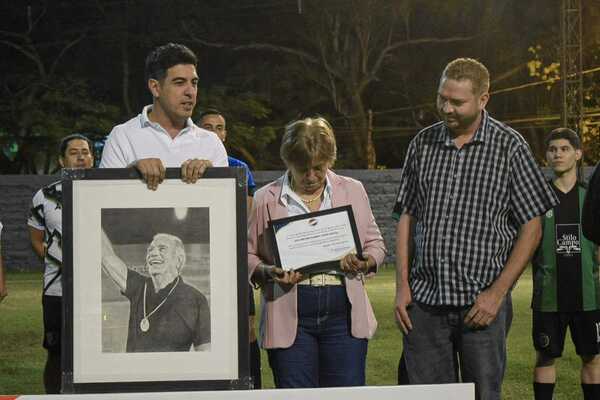El CPDP inauguró su torneo de futbol suizo en homenaje a Héctor Corte