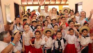 Presentaron “Escuelas abiertas Vy’a Renda” ante autoridades de la región