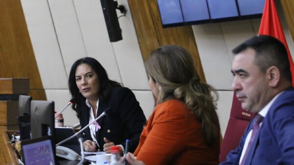 Ejecutivo prestará USD 125 millones para reparar escuelas