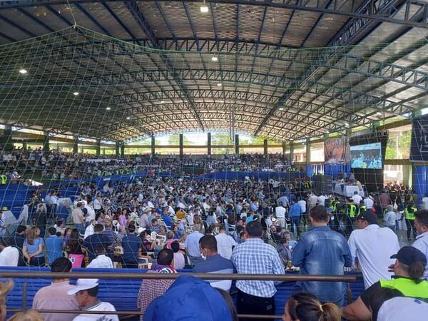Convención liberal, al borde del quiebre y bajo agua - ADN Digital