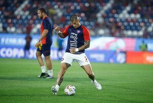 Versus / Tenso momento: ¿Alan Benítez desafió a la hinchada de Cerro Porteño?