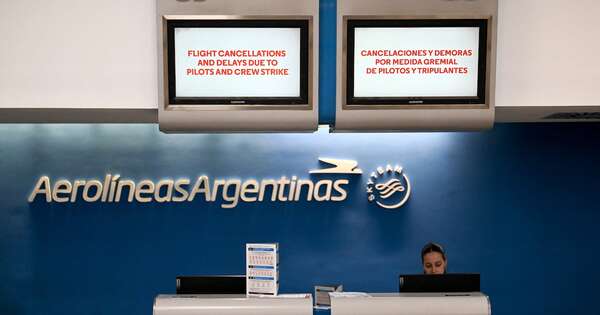 La Nación / Milei anuncia privatización de Aerolíneas Argentinas
