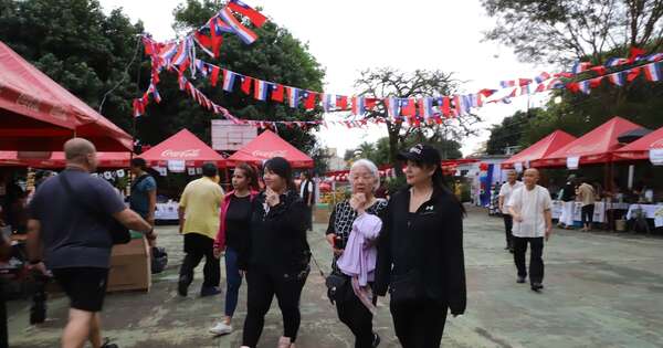 La Nación / Comunidad taiwanesa celebra el “Doble Diez” en Asunción