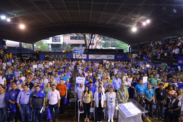Liberales buscan retomar su sitio en el tablero político