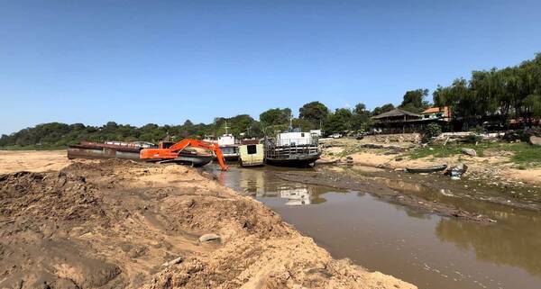 A la espera de lluvias que calmen la “sed”, perforan el río Paraguay en busca de más agua