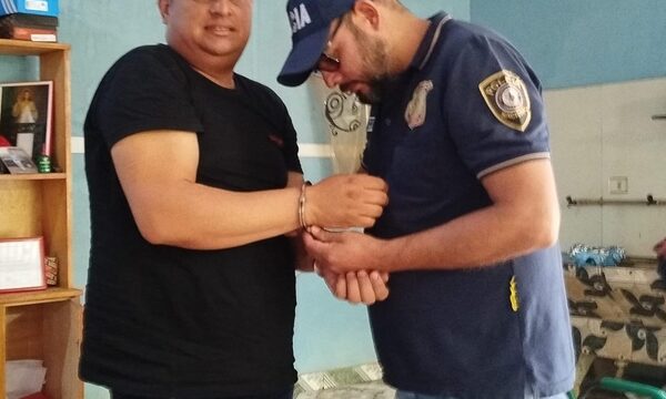 Fiscalía apunta a ex pareja de asesinada y éste denuncia extorsión de policías para no involucrarlo