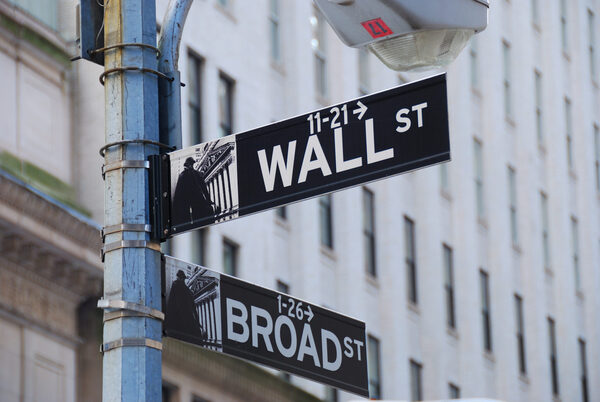 La bolsa de valores: El otro mundo de las inversiones - MarketData