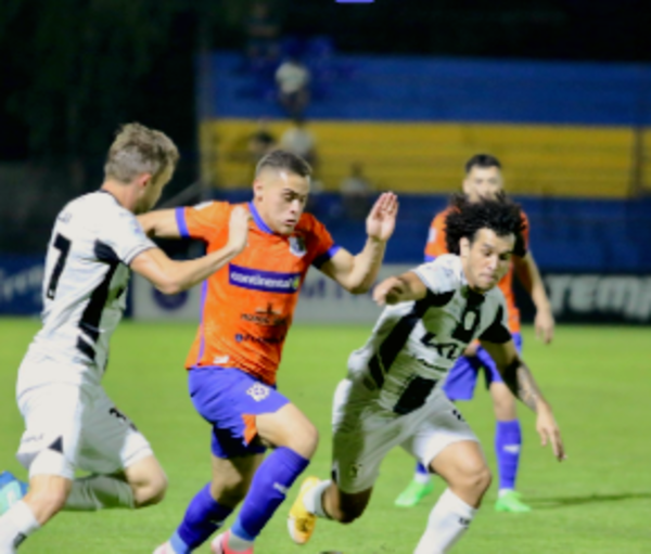 Torneo Clausura: 2 de mayo recibe a Tacuary