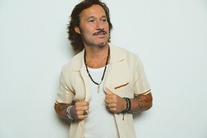 Diego Torres lanzó su nuevo single "AMULETO" - Unicanal
