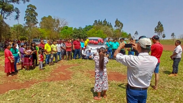 Con autogestión comunidad indígena adquiere ambulancia