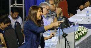 La Nación / Convencionales liberales abuchearon a Celeste Amarilla por su discurso de odio