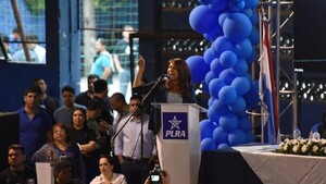 Senadora Celeste Amarilla explica por qué fue abucheada en la convención del PLRA