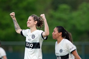 Olimpia golea y lidera el grupo B de la Libertadores Femenina