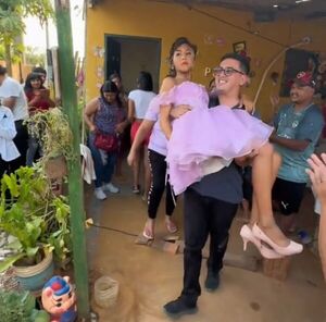 (VIDEO). La niña con un tumor maligno fue operada con éxito