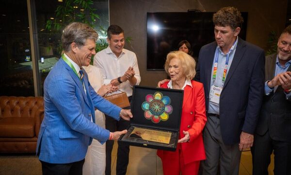 En medio de las Olimpiadas especiales, homenajearon a doña Peggy Wilson-Smith Petersen