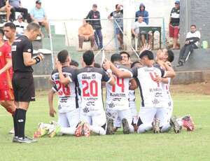 Primera División B: El “24″ le marca seis al “29″ - Fútbol - ABC Color