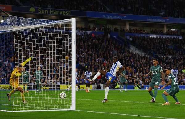 Gran remontada del Brighton ante el Tottenham en la Premier League - Fútbol Internacional - ABC Color