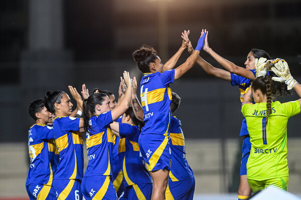 Versus / Libertad cae ante Boca Juniors por la Libertadores femenina