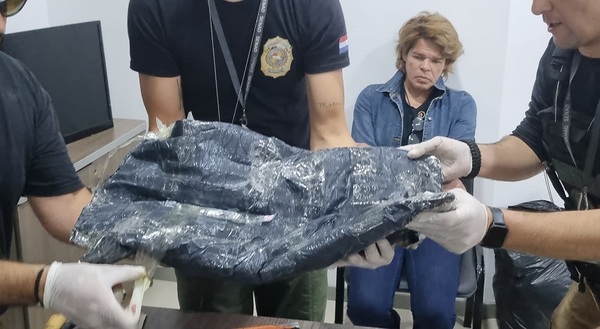 SENAD detiene a un hombre que pretendía viajar a Madrid con cocaína en su maleta