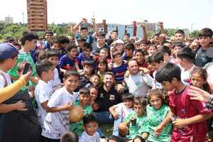 VICEPRESIDENTE ALLIANA PARTICIPÓ DEL "TORNEO GOLES POR MI BARRIO" EN ENCARNACIÓN - Itapúa Noticias