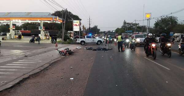 La Nación / Pareja de motociclistas falleció en accidente de tránsito sobre Acceso Sur