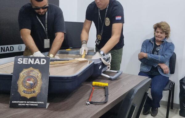 Detienen a un hombre que intentó llevar a España casi 5 kilos de cocaína - Judiciales.net