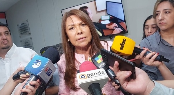 Celeste a Ever Villalba: “Si no está de acuerdo, que funde su propio partido”