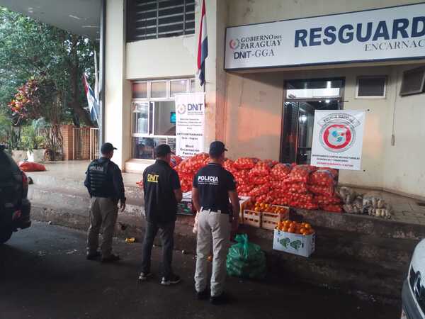 Incautan vehículo y mercaderías en Itapúa tras operativo aduanero