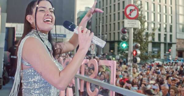Diario HOY | Mily Britez entretuvo a más de 80 mil personas en la Fiesta de la Hispanidad