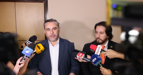 Villalba dijo que Estigarribia quiere entregar el PLRA al cartismo y Celeste lo cruzó: "Que hagan su partido aparte"