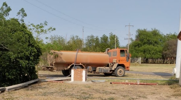 MOPC responde a la escasez de agua con distribuciones en el Chaco