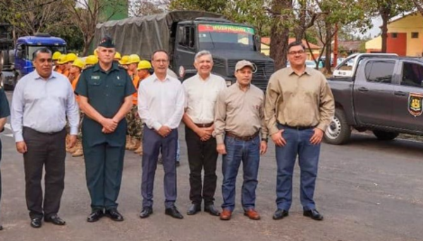Envían refuerzos para controlar focos de incendio en el Chaco