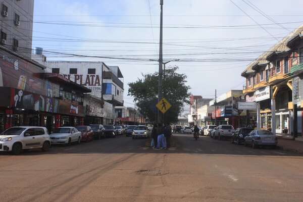 Comerciantes de Encarnación reiteran pedido por más seguridad en la zona - Economía - ABC Color