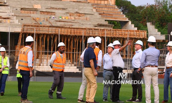 Versus / Alejandro Domínguez visitó la "Huerta" para verificar las obras