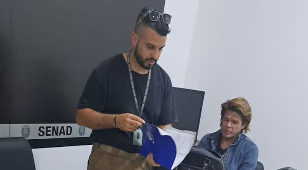 Imputan y piden prisión para pasajero que cayó con droga en su maleta - Noticiero Paraguay