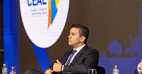 Peña apunta a los medios y sugiere buscar el "equilibrio" tras la agresión a periodistas