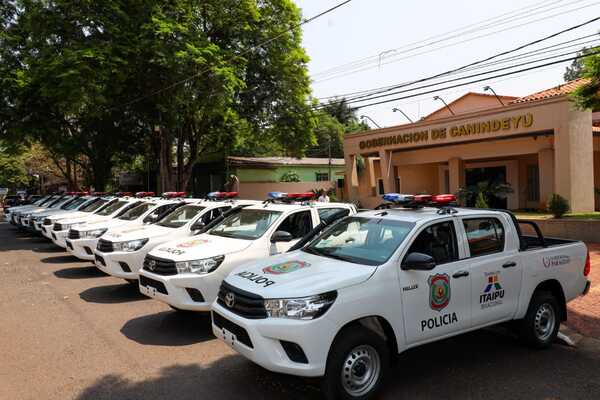Canindeyú fortalece la seguridad ciudadana con nuevas patrulleras - .::Agencia IP::.